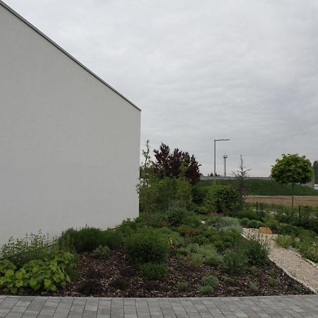 Apartmany Hluboka Nad Vltavou S Vyhledem Na Zamek Экстерьер фото